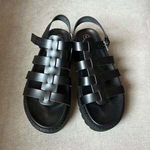 Trendy Black Sandals - NWT